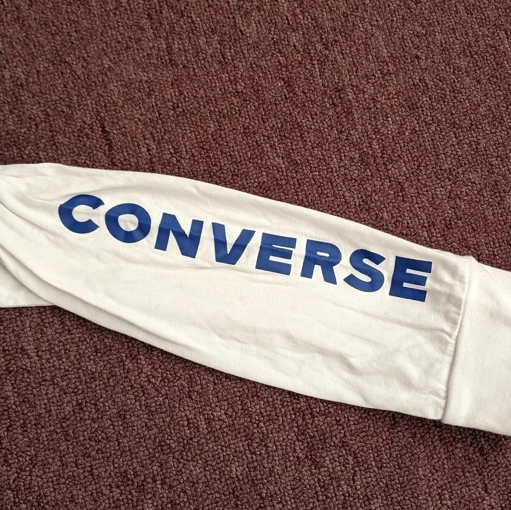 Girls converse long sleeve hooded long sleeve shirt